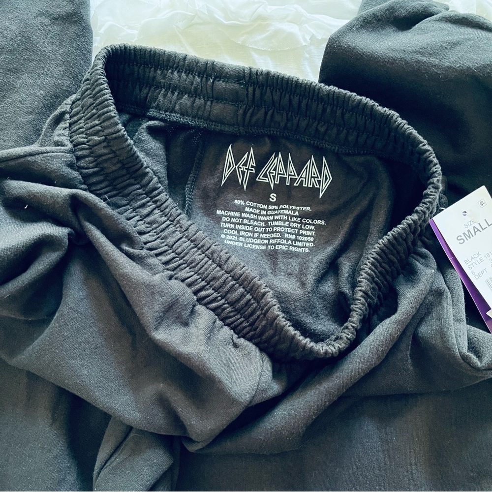 Def Leppard Sweats Small - Picture 3 of 3